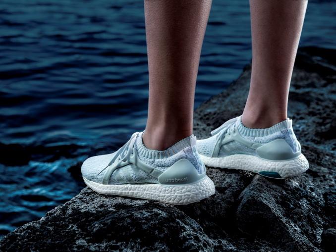 ‘อาดิดาส’ เปิดตัว “adidas X Parley Run For The Oceans” - MarketPlus